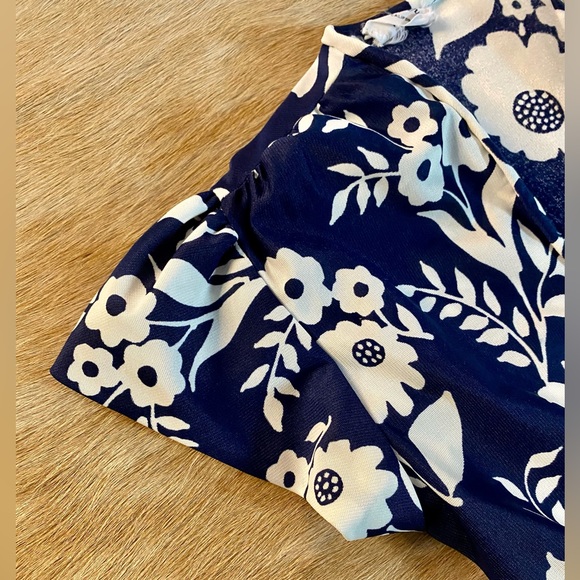 Floral Cardigan Blouse , 1960s 1970s Vintage, Navy Blue & White, Tropical - Picture 3 of 10